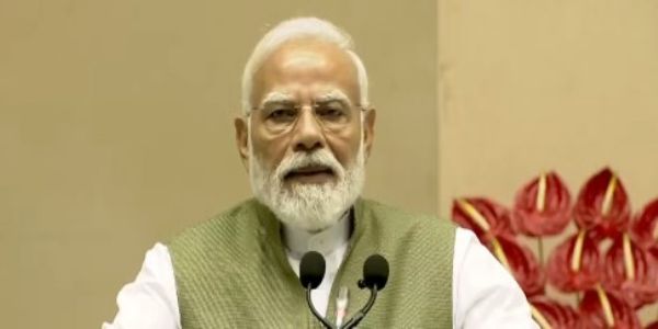 पूर्व राष्ट्रपति रामनाथ कोविंद की आत्मकथा ‘ट्रायम्फ ऑफ द इंडियन रिपब्लिक: माय लाइफ, माय स्ट्रगल्स’ के विमोचन कार्यक्रम में प्रधानमंत्री नरेंद्र मोदी । पूर्व राष्ट्रपति रामनाथ कोविंद की आत्मकथा ‘ट्रायम्फ ऑफ द इंडियन रिपब्लिक: माय लाइफ, माय स्ट्रगल्स’ के विमोचन कार्यक्रम में प्रधानमंत्री नरेंद्र मोदी ।