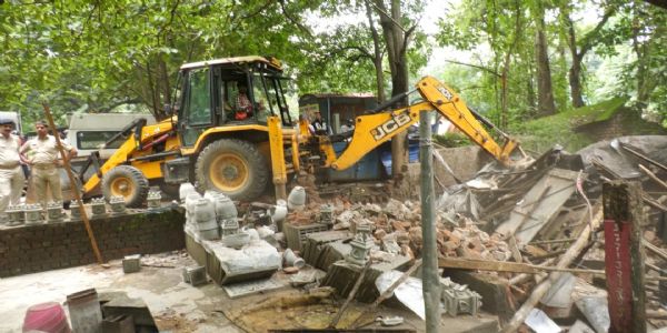 टाटा स्टील की जमीन से हटाया गया अतिक्रमण