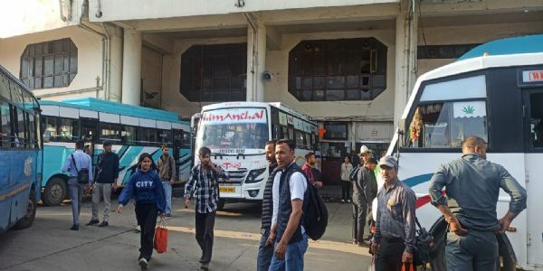 हिमाचल प्रदेश में महंगा हुआ पेट्रोल-डीजल, आधी रात से 60 पैसे प्रति लीटर का उपकर लागू