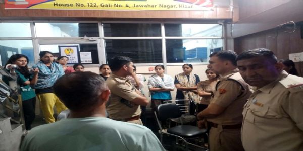 हिसार : स्वतंत्रता दिवस के दृष्टिगत पुलिस अलर्ट, पीजी में रहने वालों के रिकॉर्ड की जांच