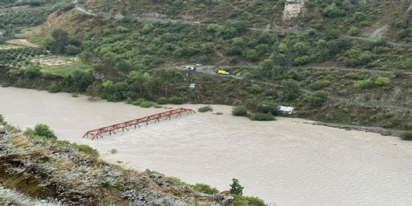 हिमाचल प्रदेश में 18 अगस्त तक भारी बारिश का अलर्ट, 288 सड़कें अवरुद्ध
