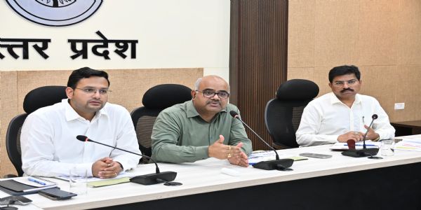 शहरी आवेदकों के लिए राष्ट्रीय पारिवारिक लाभ योजना की प्रक्रिया होगी आसान : जिलाधिकारी