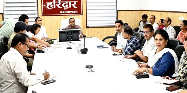 स्वतंत्रता दिवस समारोह की तैयारियों को लेकर जिलाधिकारी की अध्यक्षता में बैठक