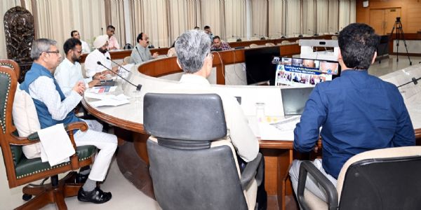 राज्यपाल ने उपायुक्तों को टीबी उन्मूलन के लिए ठोस कदम उठाने के दिए निर्देश