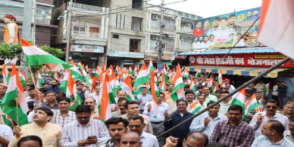 सीहोर में निकली भव्य तिरंगा रैली, देशभक्ति के नारों से सराबोर हुआ नगर