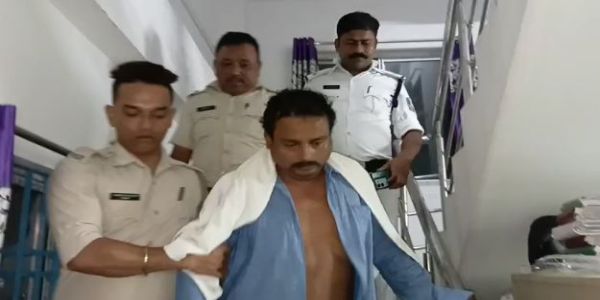 एटीएम फ्रॉड गिरोह का पर्दाफाश, 19 जाली एटीएम कार्ड के साथ एक गिरफ्तार