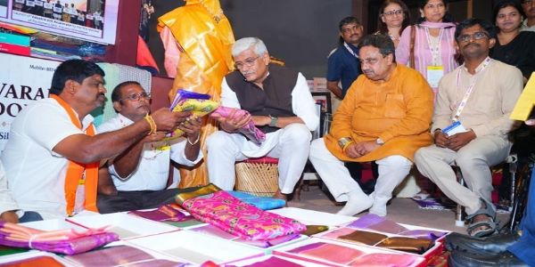 भारतीय व्यापार महोत्सव में केंद्रीय संस्कृति एवं पर्यटन मंत्री गजेंद्र सिंह शेखावत और अन्य भारतीय व्यापार महोत्सव में केंद्रीय संस्कृति एवं पर्यटन मंत्री गजेंद्र सिंह शेखावत और अन्य