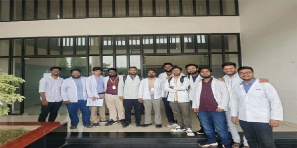 इंटर्न्स की समस्याओं पर चिकित्सा शिक्षा विभाग की बैठक, स्टाइपेंड बढ़ाने की माँग पर विचार का आश्वासन