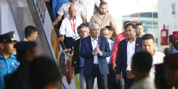 नेपाल लौटे पूर्व प्रधानमंत्री शेरबहादुर देउवा नेपाल लौटे पूर्व प्रधानमंत्री शेरबहादुर देउवा