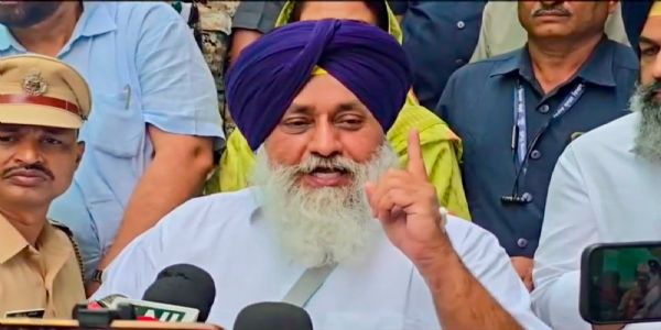 शिरोमणि अकाली दल के अध्यक्ष सरदार सुखबीर सिंह बादल शिरोमणि अकाली दल के अध्यक्ष सरदार सुखबीर सिंह बादल