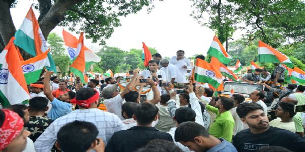 तिरंगा यात्रा तिरंगा यात्रा