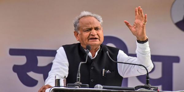 मेडिकल कॉलेजों की मान्यता पर गहलोत ने उठाए सवाल, बोले- संख्या नहीं गुणवत्ता चाहिए