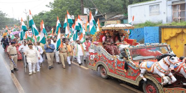 आगरमालवाः विशाल तिरंगा यात्रा में हजारों लोग हुए शामिल