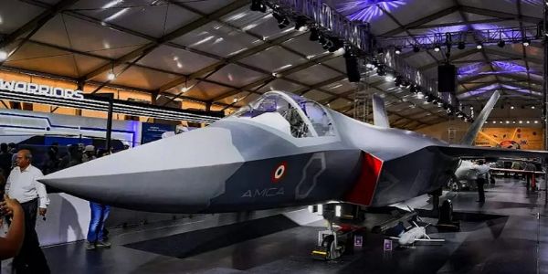 एएमसीए इंजन के लोगो का प्रतीकात्मक चित्र एएमसीए इंजन के लोगो का प्रतीकात्मक चित्र
