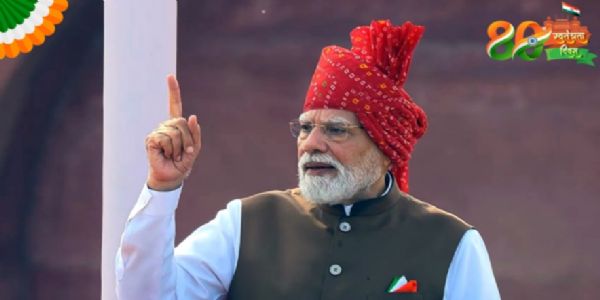 नई दिल्ली में शनिवार को प्रधानमंत्री नरेन्द्र मोदी लाल किले की प्राचीर से देशवासियों को संबोधित करते। फोटो नई दिल्ली में शनिवार को प्रधानमंत्री नरेन्द्र मोदी लाल किले की प्राचीर से देशवासियों को संबोधित करते। फोटो