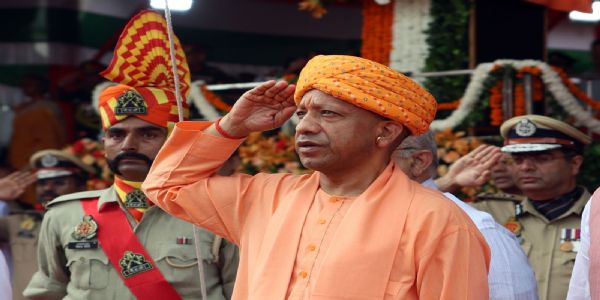 मुख्यमंत्री, योगी आदित्यनाथ जी, दिनांक 15 अगस्त 2026 को विधान भवन परिसर, लखनऊ में 80वें स्वतंत्रता दिवस के अवसर पर ध्वजारोहण करते तथा अपने विचार व्यक्त करते हुये और कलाकारों की प्रस्तुति देखते हुए मुख्यमंत्री, योगी आदित्यनाथ जी, दिनांक 15 अगस्त 2026 को विधान भवन परिसर, लखनऊ में 80वें स्वतंत्रता दिवस के अवसर पर ध्वजारोहण करते तथा अपने विचार व्यक्त करते हुये और कलाकारों की प्रस्तुति देखते हुए