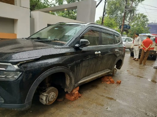1 फोटो 1 फोटो
