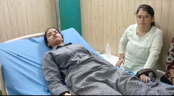 घायल महिला कर्मचारी की फोटो घायल महिला कर्मचारी की फोटो