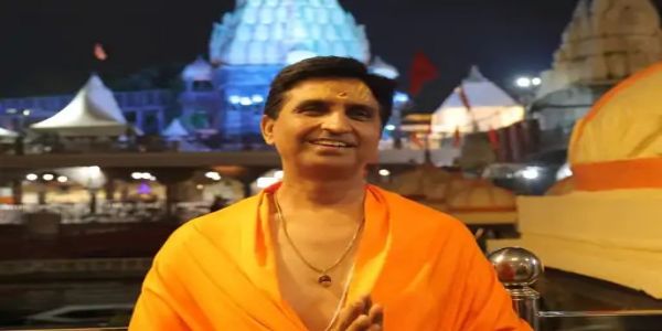 बाबा महाकाल की भस्म आरती में पहुंचे कुमार विश्वास बाबा महाकाल की भस्म आरती में पहुंचे कुमार विश्वास