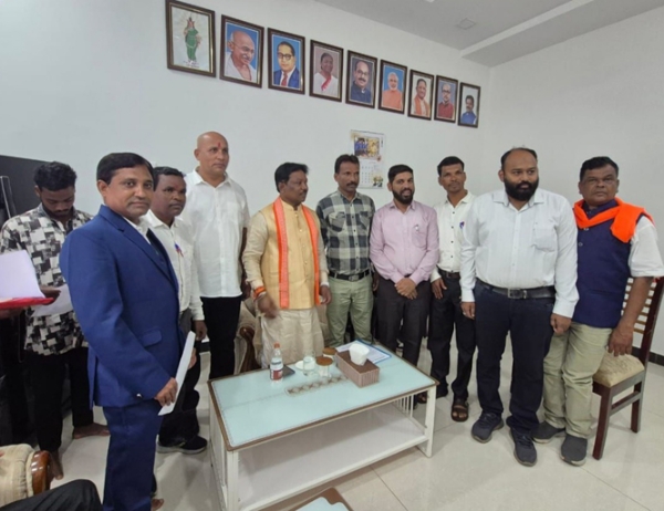शिक्षक संघर्ष मोर्चा ने बस्तर सांसद को सौंपा ज्ञापन.jpg शिक्षक संघर्ष मोर्चा ने बस्तर सांसद को सौंपा ज्ञापन.jpg