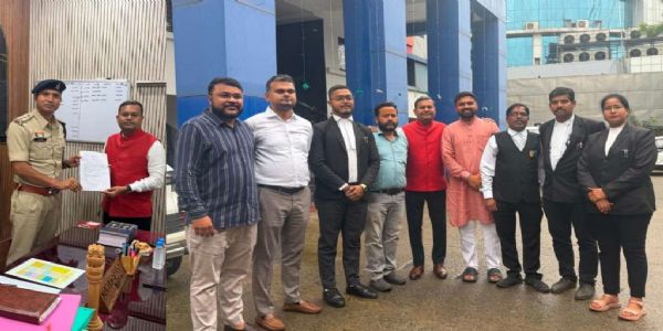 कांग्रेस नेत्री सुप्रिया श्रीनेत और इन्फ्लुएंसर नेहा राठौर के खिलाफ एफआईआर