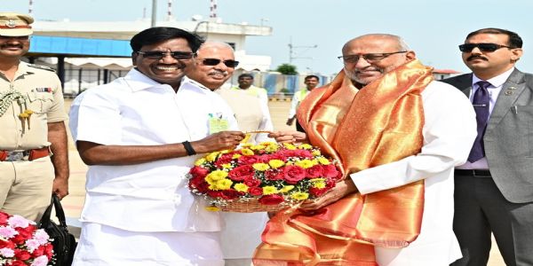 भारत के उपराष्ट्रपति सी.बी. राधाकृष्णन ने त्रिची का दौरा किया भारत के उपराष्ट्रपति सी.बी. राधाकृष्णन ने त्रिची का दौरा किया