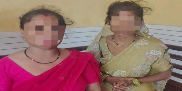 गले से सोने की चेन खींचने वाली दो महिलाएं गिरफ्तार