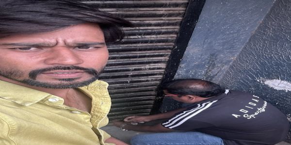 भोपालः नगर निगम ने तीन बकायादार दुकानदारों के खिलाफ की तालाबंदी की कार्रवाई