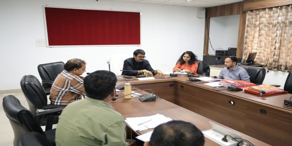आगरमालवाः कलेक्टर ने की शासन संधारित देवस्थानों की विस्तृत समीक्षा