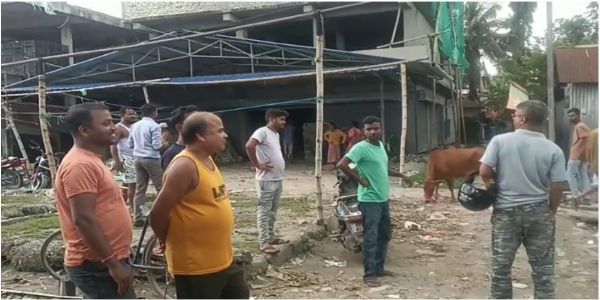 सड़क कब्जे को लेकर सिलीगुड़ी में हंगामा, पुलिस ने निर्माण कार्य रुकवाया