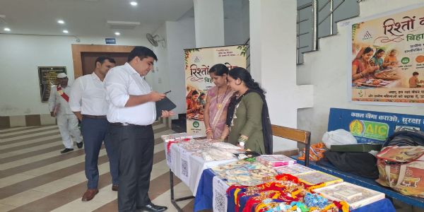 धान-चावल से बनी राखियों ने बटोरी सराहना, हुनर से आत्मनिर्भर बन रहीं कोरबा की महिलाएं