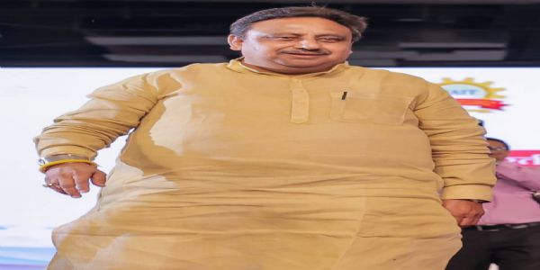 ‘विकसित भारत’, ‘मोदी गारंटी’, ‘आत्मनिर्भर भारत’ राखियों की बढ़ी मांग, 25 हजार करोड़ के व्यापार का अनुमान