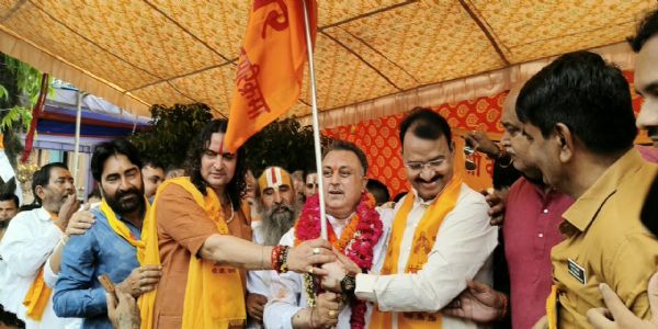 भक्ति के रंग में रंगा जयपुर: केसरिया ध्वज के साथ डिग्गी की राह पर निकले हजारों भक्त