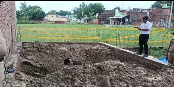 अमेठी पहुंची पुरातत्व विभाग की टीम, 29 तांबे के गोलों को बताया 80 साल पुराना तोप का गोला