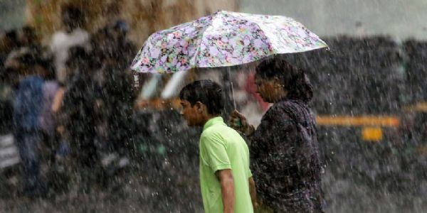 मध्य प्रदेश के 12 जिलों में आज भारी बारिश का अलर्ट, टीकमगढ़-पन्ना-नरसिंहपुर में 8 इंच तक गिर सकता है पानी