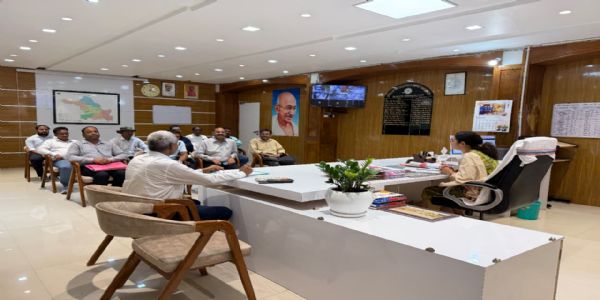 खनन बंद होने से प्रभावित लोगों की आजीविका के लिए बनेगी कार्ययोजना
