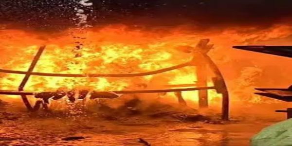 कोलकाता होटल अग्निकांड में बांग्लादेशी पत्रकार समेत परिवार के चार लोगों की मौत