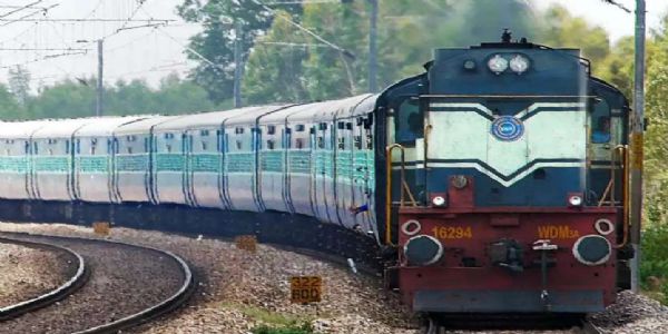 जोधपुर-बेंगलुरू साप्ताहिक एक्सप्रेस का घटप्रभा स्टेशन पर ठहराव