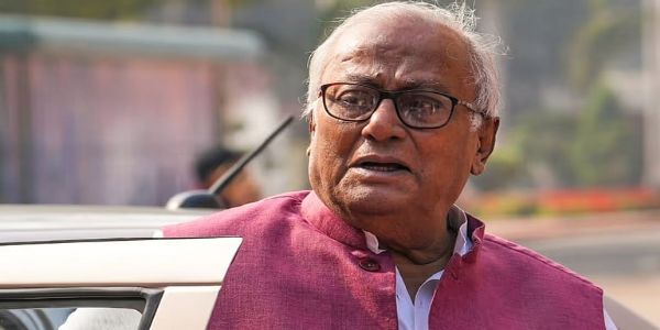 कोलकाता एयरपोर्ट पर विरोध प्रदर्शन के मामले में सौगत राय ने लोकसभा अध्यक्ष को लिखा पत्र