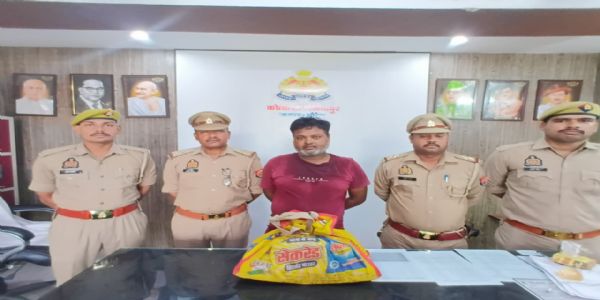 औरैया : पुलिस ने छह किलो गांजा के साथ तस्कर को दबोचा