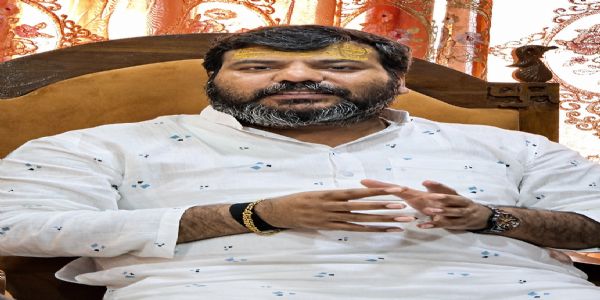 प्रवीण निषाद ने की दक्षिण काली मंदिर में पूजा, वन नेशन-वन इलेक्शन का किया समर्थन