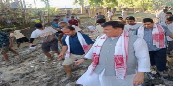 असम बाढ़ को राष्ट्रीय आपदा घोषित करने की आआपा की मांग