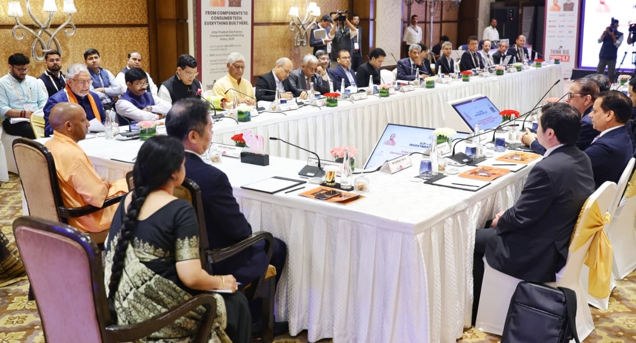 जापान और उत्तर प्रदेश के बीच निवेश एवं औद्योगिक सहयोग को और मजबूत करने के उद्देश्य से आयोजित राउंडटेबल मीटिंग जापान और उत्तर प्रदेश के बीच निवेश एवं औद्योगिक सहयोग को और मजबूत करने के उद्देश्य से आयोजित राउंडटेबल मीटिंग