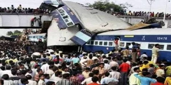 यह हादसा कालिंदी और पुरुषोत्तम एक्सप्रेस की टक्कर से हुआ था। फोटो - इंटरनेट मीडिया यह हादसा कालिंदी और पुरुषोत्तम एक्सप्रेस की टक्कर से हुआ था। फोटो - इंटरनेट मीडिया
