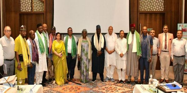 नाइजीरियाई प्रतिनिधिमंडल के साथ कृषि मंत्री सूर्य प्रताप शाही