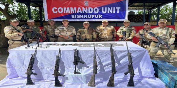 मणिपुर में भारी मात्रा में हथियार, मादक पदार्थ बरामद