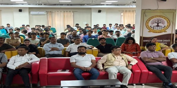 भाषा विवि में प्रधानमंत्री के “नशा मुक्त युवा फॉर विकसित भारत-संकल्प अभियान” का सजीव प्रसारण, विद्यार्थियों एवं कर्मचारियों ने ली नशामुक्ति की शपथ