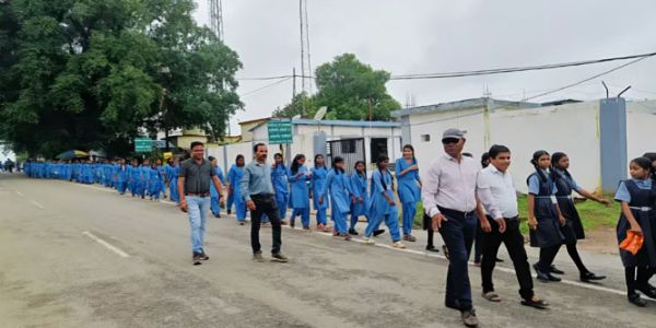 भोपालपटनम में नशामुक्ति जनजागरूकता रैली में स्वस्थ एवं नशामुक्त समाज का दिया संदेश