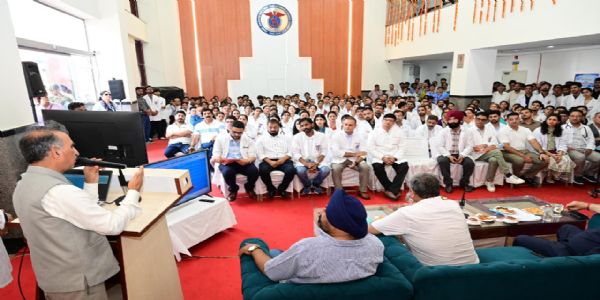 चंबा मेडिकल कॉलेज में लगेगी 3 टेस्ला एमआरआई मशीन, 40 स्टाफ नर्सों की होगी तैनाती: मुख्यमंत्री