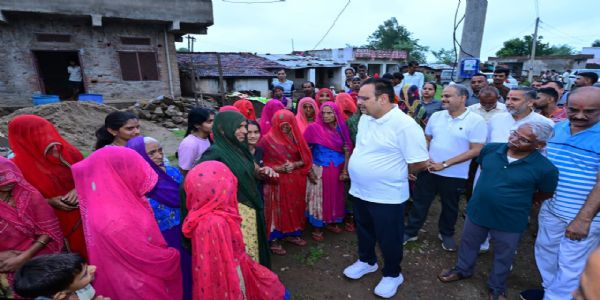 मुख्यमंत्री भजनलाल शर्मा का झाड़ोल के बीड़ा गांव में प्रातः भ्रमण